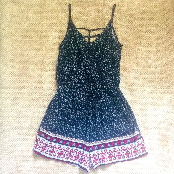 Lilly Morgan Floral Romper - Picture 1 of 8